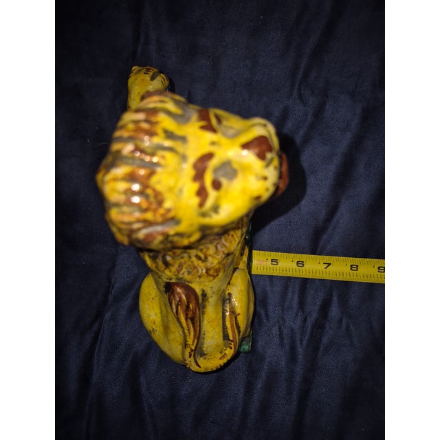 Vintage Italian Medici-Style Ceramic Lion Fd For Sale In Palm Springs - Image 6 of 8