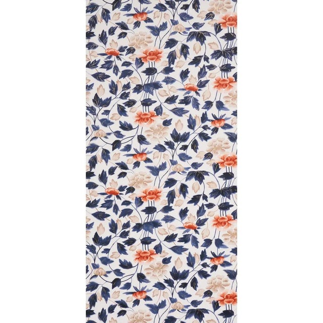 Designed by David Kaihoi, Imari romantically translates the look of Japanese porcelain to a linen fabric. Subtle metallic...