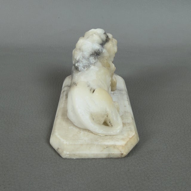 Early 20th Century Lion Paperweight in White Marble For Sale - Image 5 of 11