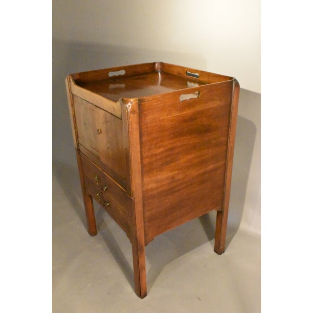 Mahogany George III Commode in the Chippendale Style, 18th Century For Sale - Image 4 of 8