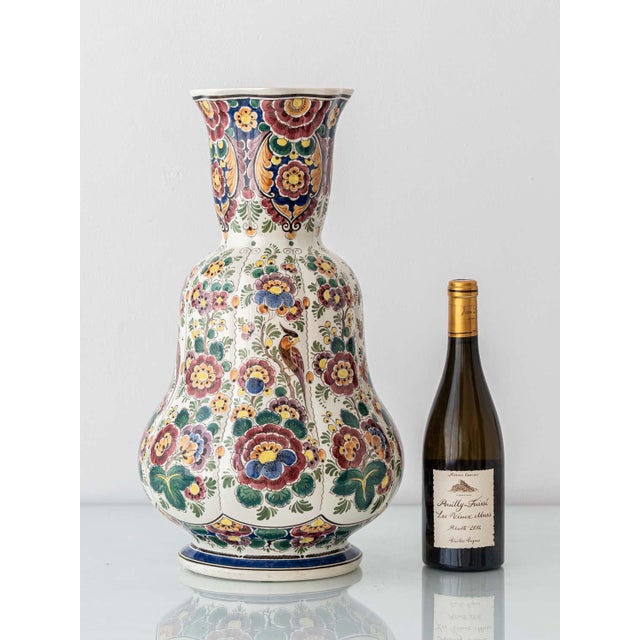 Vintage Hand-Painted Chinoiserie Polychrome Delft Vases from Velsen, 1950s-1960s, Set of 2 For Sale - Image 3 of 18