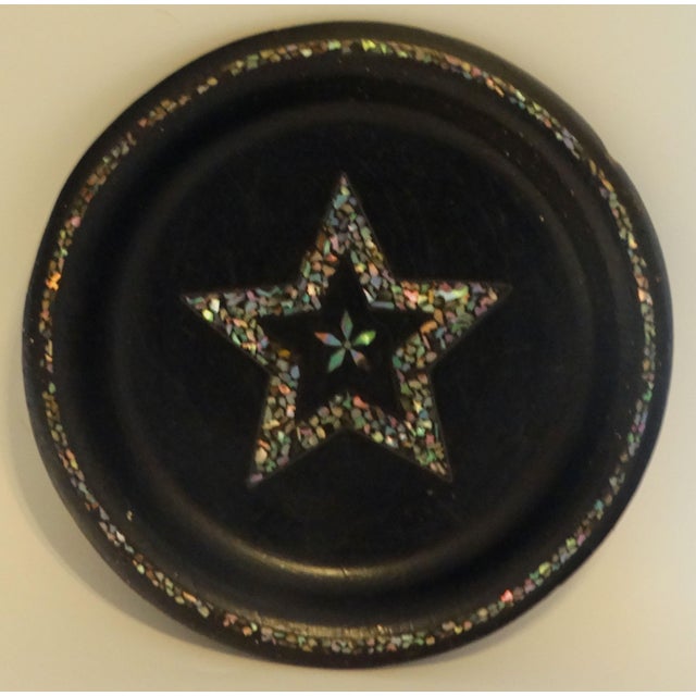 Late 19th-Century English papier mache handcrafted tray / dish. It has a lovely five point star in the center and border...