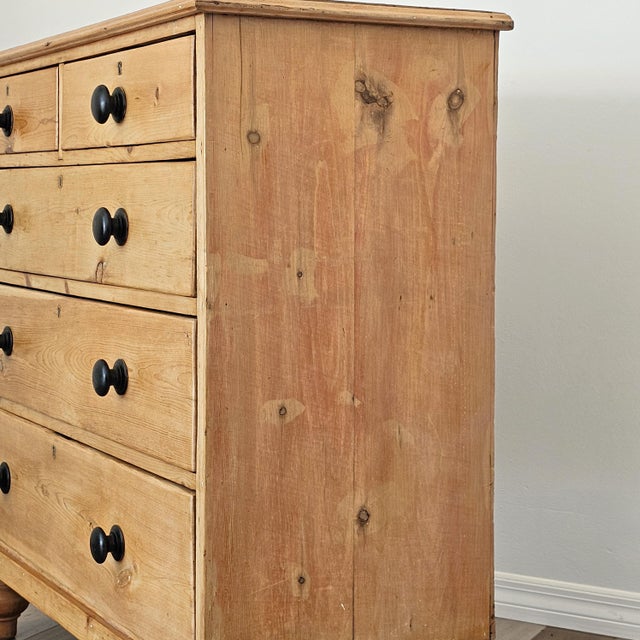 Antique English Pine Chest of Drawers (Dresser) With Dark Knobs - Circa 1880 For Sale - Image 4 of 17