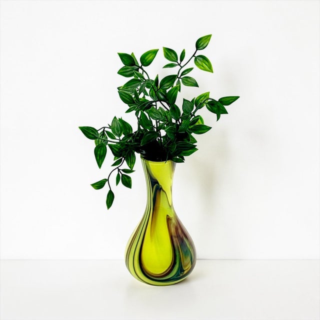 Lemon Yellow Murano Glass Vase with Amethyst Swirls by Carlo Moretti, 1970s For Sale - Image 13 of 16