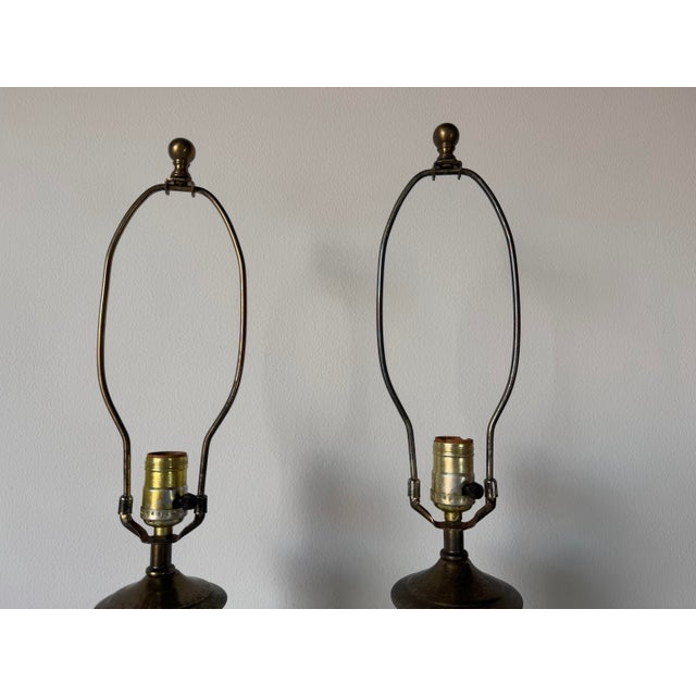 Vintage Paul Hanson French Neoclassical Style White Milk Glass Urn Table Lamps – A Pair For Sale - Image 9 of 13