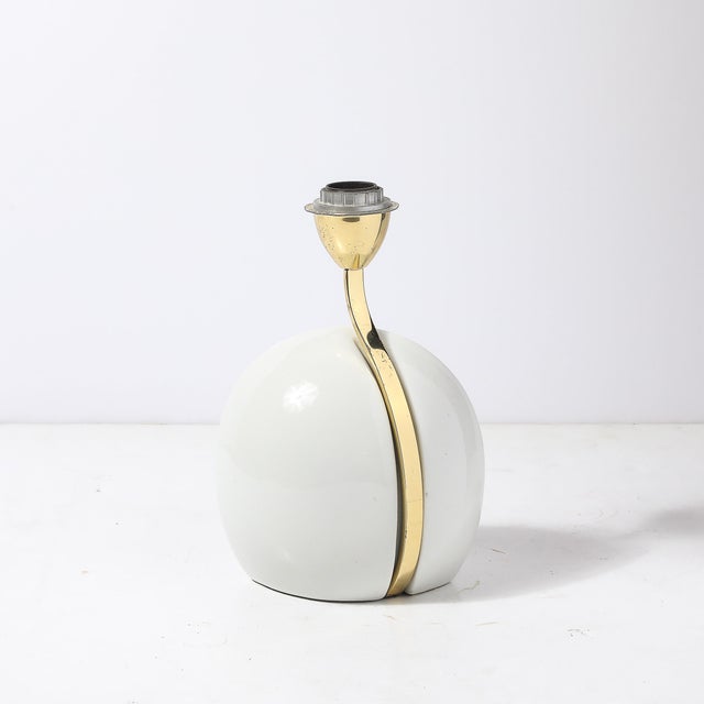 Mid-Century White Ceramic & Polished Brass Sculptural Table Lamps by Lumi Murano For Sale In New York - Image 6 of 13