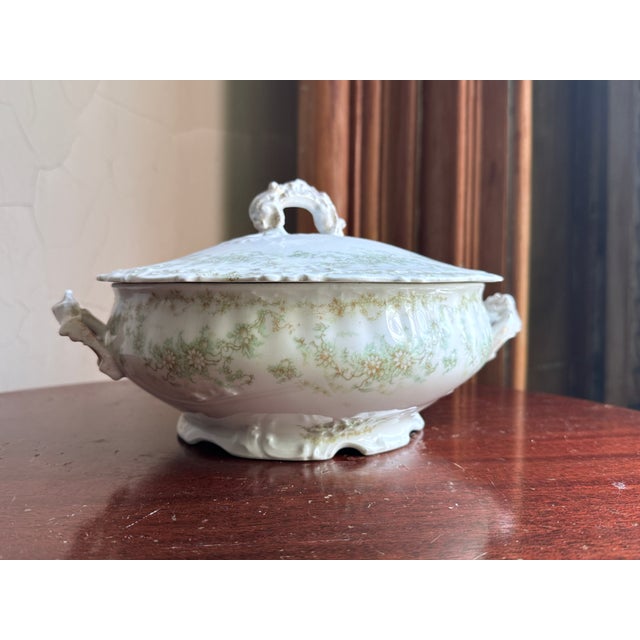 Late 19th Century Elite Works Limoges France Porcelain Covered Tureen With Lid Green Floral Garland Scalloped Edge For Sale - Image 10 of 11