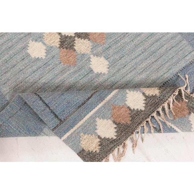 Scandinavian Mid-Century Ivory Flatweave Carpet By Ingegerd Silow For Sale - Image 4 of 9