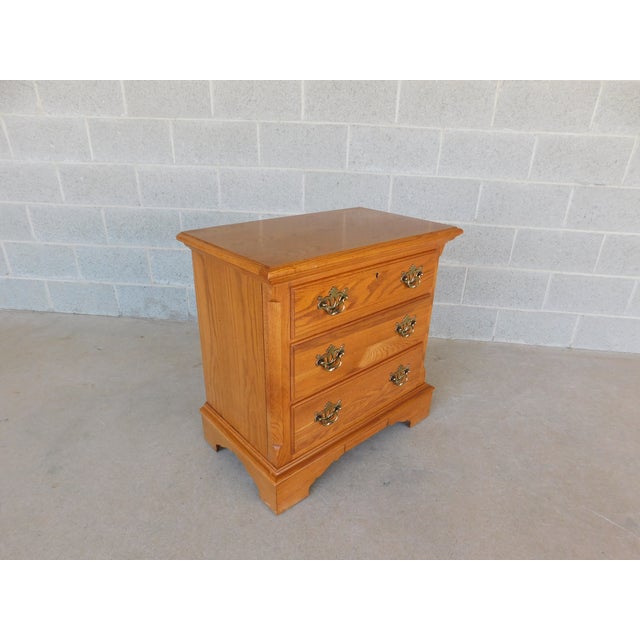 Thomasville Thomasville American Oak Collection Georgian Style Nightstand For Sale - Image 4 of 13