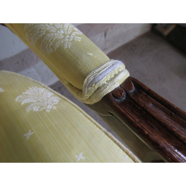 Vintage French Louis XV Style Fauteuils by Hickory Furniture Co., a Pair For Sale - Image 12 of 14