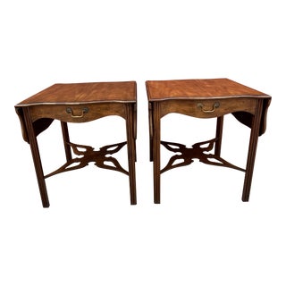1950s Pair of Baker Drop Side Mahogany Side Tables For Sale