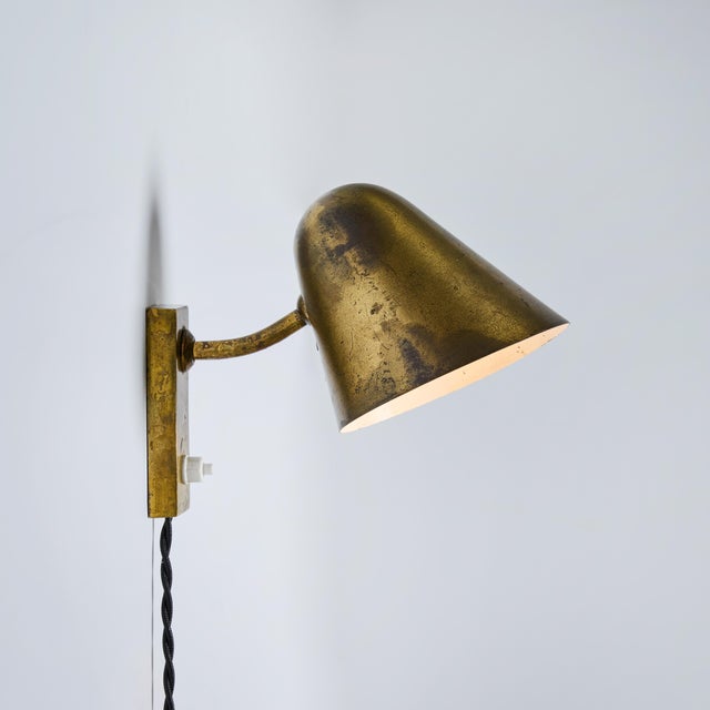 1960s Jacques Biny Patinated Brass Articulating Plug-In Wall Lamp, Unmarked For Sale In Los Angeles - Image 6 of 12