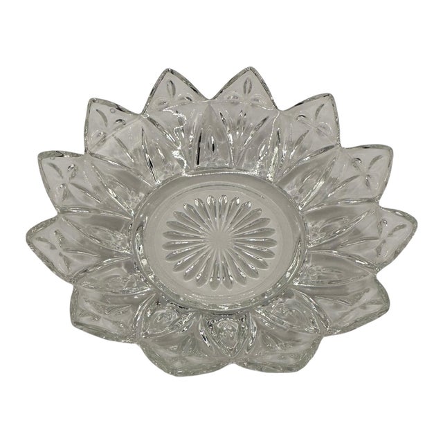 Vintage Pressed Glass Fruit Bowls in 'Petal' Pattern by Federal Glass Company - A Set of 3 For Sale - Image 10 of 12
