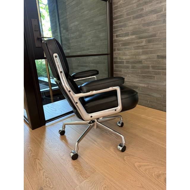 Mid-Century Modern Herman Miller Eames Time Life Chair in Black Leather With Polished Chrome Base For Sale - Image 3 of 12