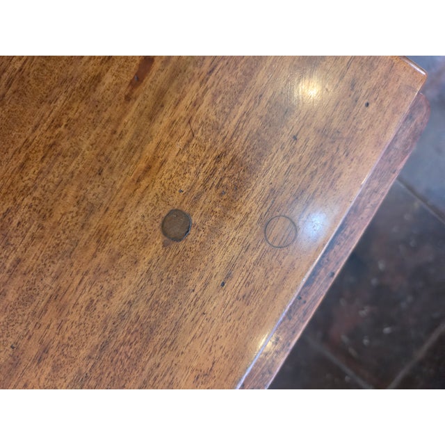 Late 18th Century 18th Century Drop Leaf Gate Leg Brown Mahogany Small Table William & Mary For Sale - Image 5 of 18