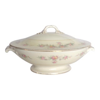 1940s Homer Laughlin Vegetable Bowl / Soup Tureen, Georgian, Countess Pattern, Eggshell For Sale