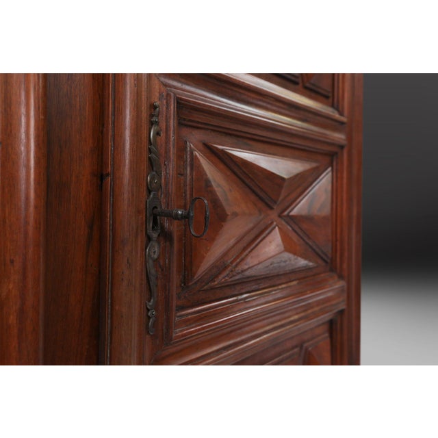 French Louis XIII Oak Wardrobe with Geometric Carving, Early 17th Century For Sale - Image 11 of 16