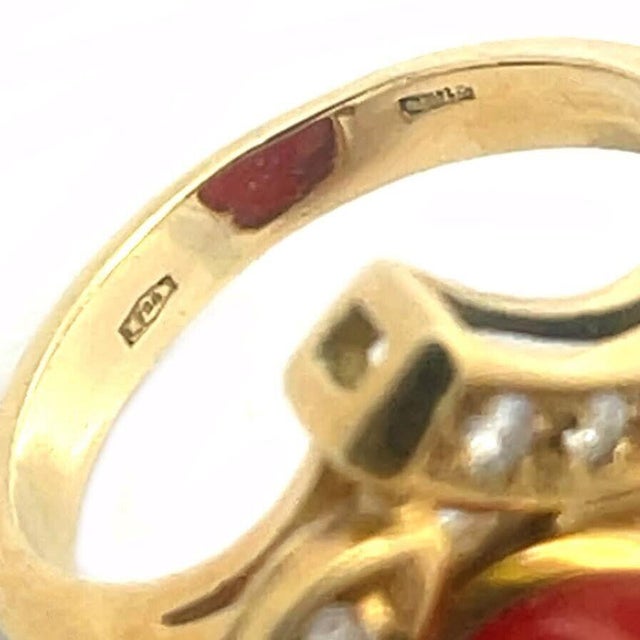 Coral Diamond Oval Ring 18k Yellow Gold Retro Leaf Design For Sale In Miami - Image 6 of 6