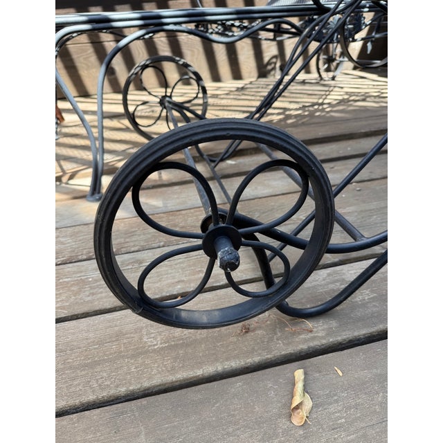 1960s Vintage Russell Woodard–Attributed Wrought Iron Floral Chaise Lounges — Pair — C. 1960s For Sale - Image 5 of 12