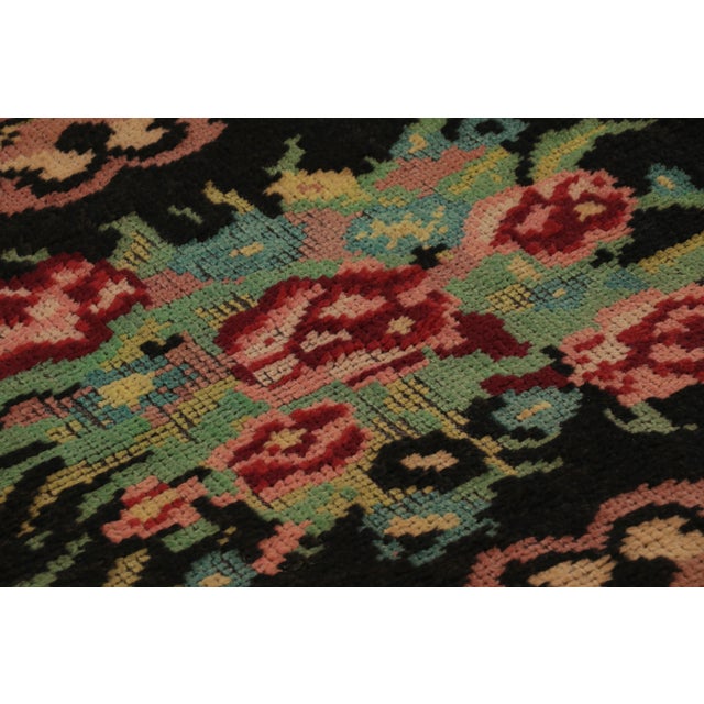 1950s Vintage Tulu Rug in Pink With Polychromatic Floral Medallion - Rug & Kilim For Sale - Image 5 of 8