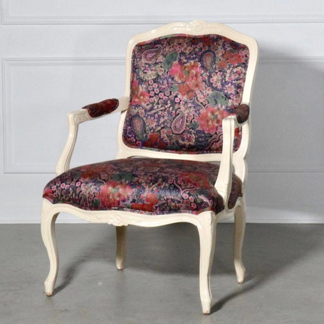Late 18th Century Bergere Arm Chairs by Weiman - a Pair For Sale - Image 5 of 12