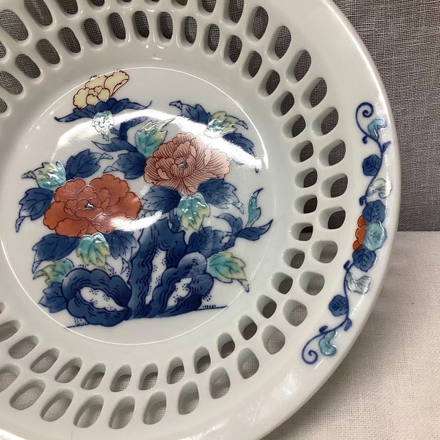 Late 20th Century Vintage Asian Hand-Painted Peony With Open Work Porcelain Bowl in Blue & Salmon, Signed. For Sale - Image 5 of 9