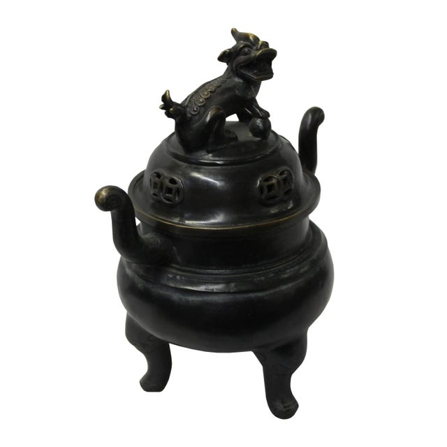 This is a nicely made oriental incense burner with a fine polish and finishing touch. It can be used as an incense holder,...