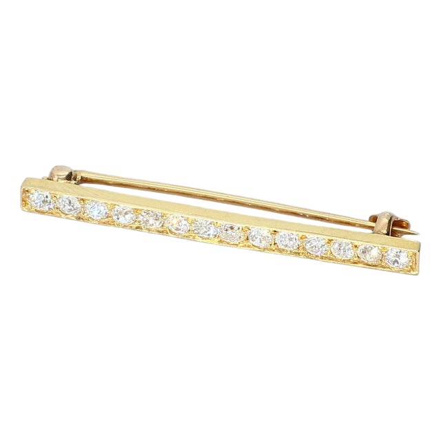 Mid 20th Century Yellow Gold Bar Brooch With 12 White Diamonds Si2/E For Sale