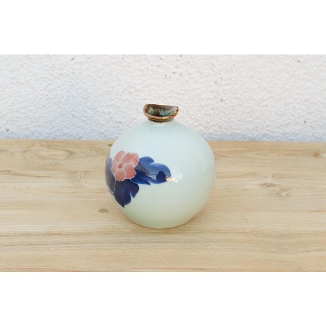 Chinese Hand-Painted Peony Motif Porcelain Vase For Sale - Image 3 of 6