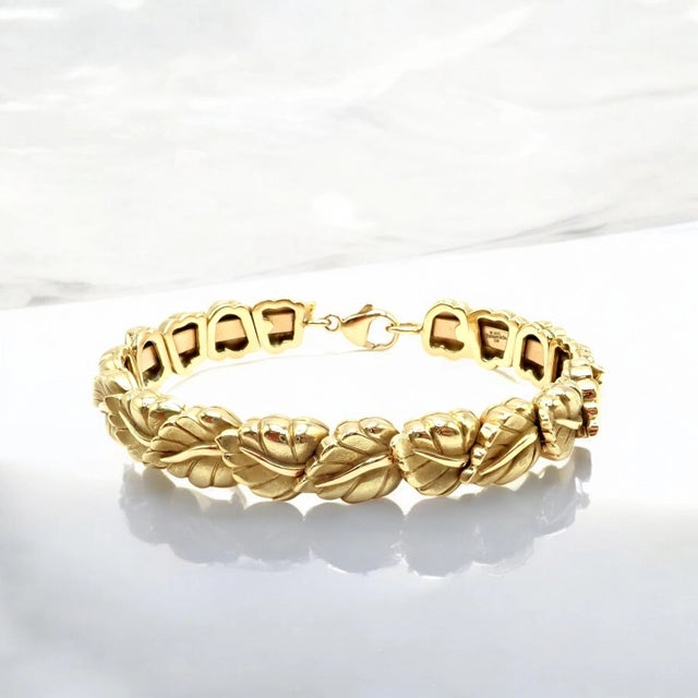 Vintage and authentic, this 2002 Tiffany & Co. link bracelet is crafted from 18k yellow gold. Details: Metal: 18k Yellow...