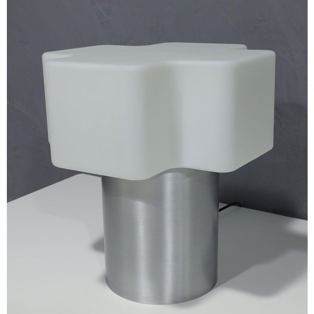 Mid-Century Modern Italian Glass and Aluminum Table Lamp Made in Italy For Sale - Image 3 of 8