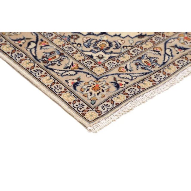 Kashan Rug in Hand-Knotted Wool For Sale - Image 5 of 11