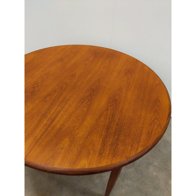 1960s Vintage Mid Century Modern Teak Extendable Dining Table by G Plan For Sale - Image 5 of 12