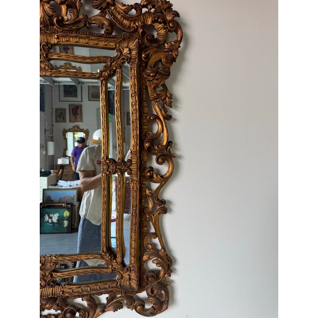 1960s Italian Hollywood Regency Gilt Carved Wood Wall Mirror For Sale - Image 4 of 12