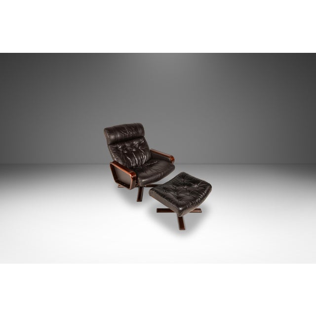 1970s Set of Two (2) Scandinavian Modern Reclining Lounge Chairs & Ottomans by Soda Galvano for Vatne Mobler, Norway, C. 1970s For Sale - Image 5 of 18