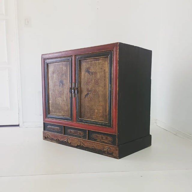 Chinese Antique Chinese Hand Painted Hall Cabinet For Sale - Image 3 of 18