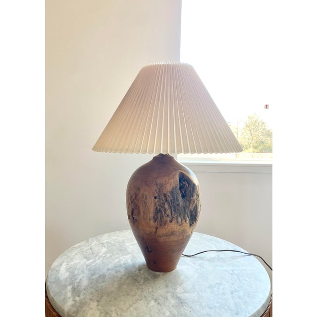 Lou Hodges Carved Turned Wood Log Artisan Rustic Lamp + Pleated Shade For Sale - Image 4 of 18