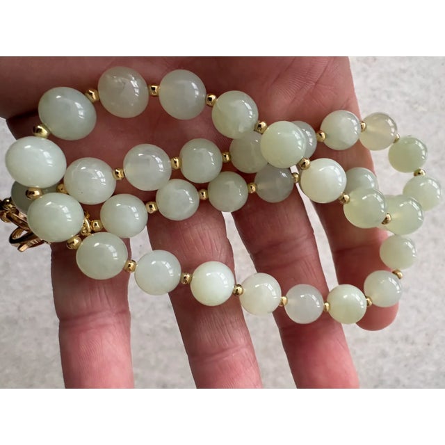 1990s Vintage Jade Beaded Necklace With Gold Tone Clasp Designed by by Matthew Izzo For Sale - Image 5 of 6