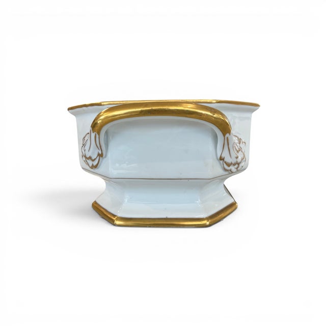 French 19th Century European Porcelain Jardiniere With Gilding For Sale - Image 3 of 6
