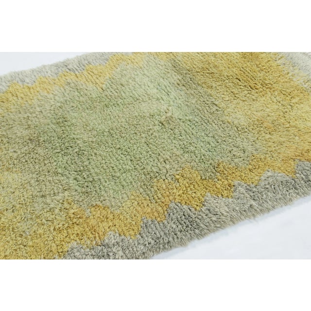 Rug & Kilim Vintage Swedish Rya Rug With Gray and Yellow Gradient Patterm - Rug & Kilim For Sale - Image 4 of 8