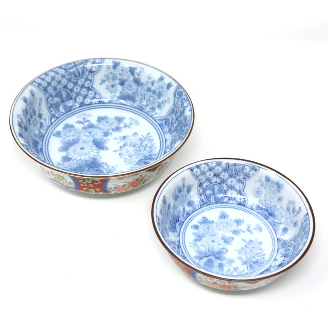 Imari Porcelain Vintage Japanese Imari-Style Porcelain Bowls — Matched Pair For Sale - Image 4 of 10