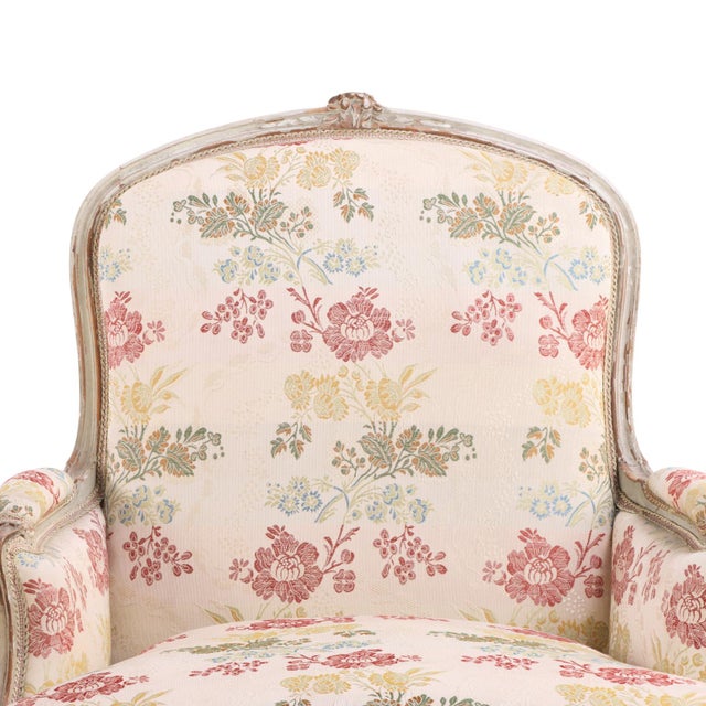 Pair of French Louis XV Style Painted Bergères, C, 1940 For Sale - Image 4 of 7
