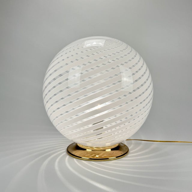 Large Murano Swirl Glass Globe Table Lamp from Venini, 1980s For Sale - Image 3 of 7