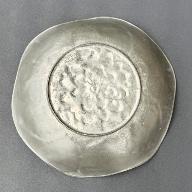 Metal Signed Kayserzinn and Designed by Hugo Leven Art Nouveau Era Pewter Center Bowl. For Sale - Image 7 of 9