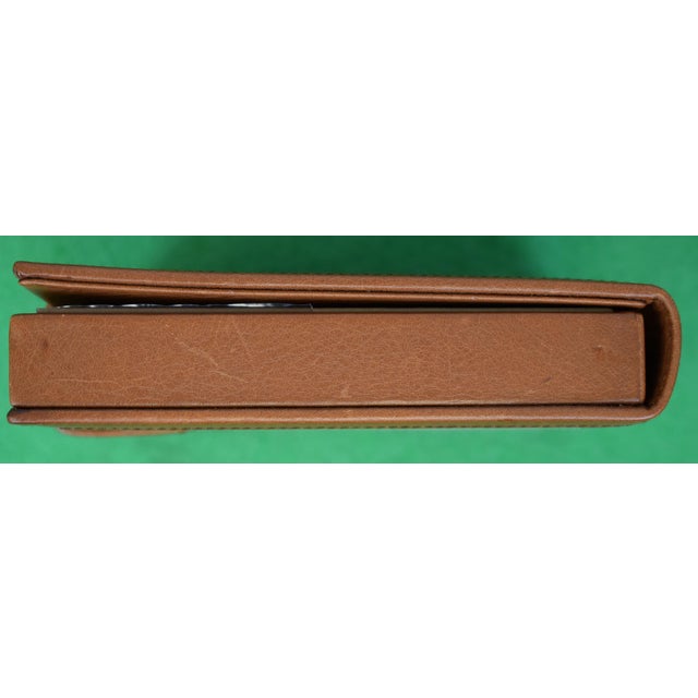 Sz (Folded): 5 1/2"Sq x 1"D Sz (Open): 12"L x 5 1/2" x 1"D