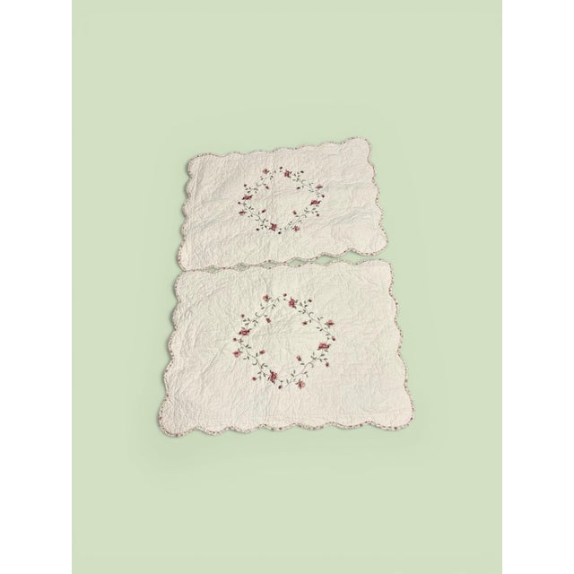 Red Red Floral Pillow Shams Vintage Pack of 2 For Sale - Image 8 of 10