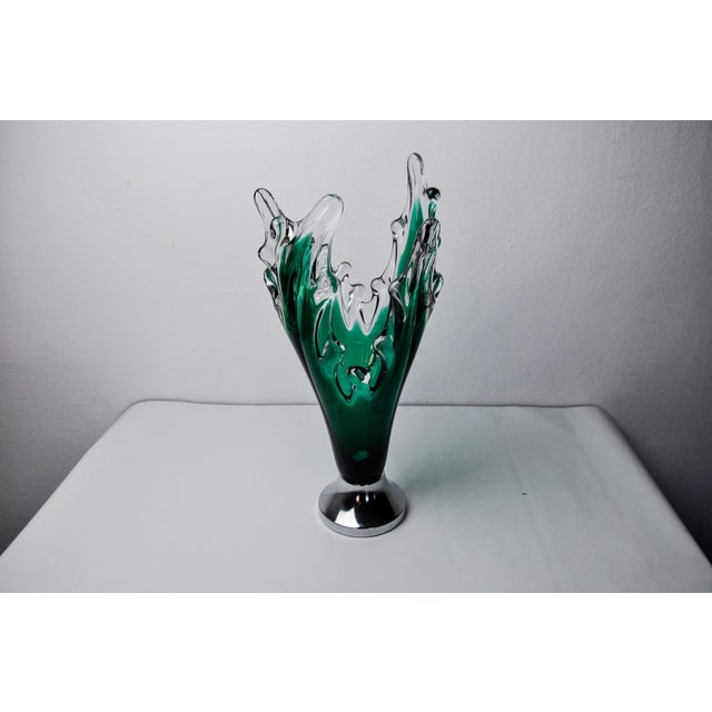 Hollywood Regency Sommerso Vase in Green Murano Glass attributed to Seguso, Italy, 1970s For Sale - Image 3 of 8