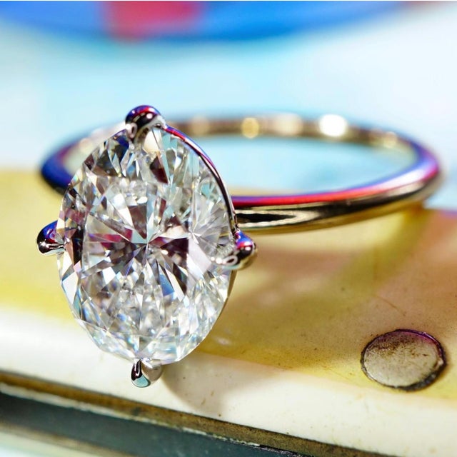 GIA certified 1.80 carat Oval Solitaire, Size 5 For Sale - Image 4 of 5