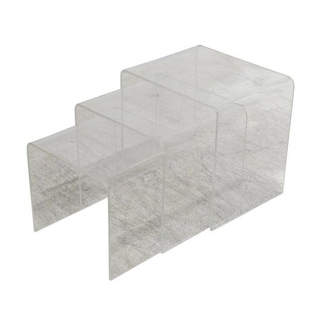 Mid-Century Modern 1970s Mid-Century Modern Lucite Nesting Tables - Set of 3 For Sale - Image 3 of 3