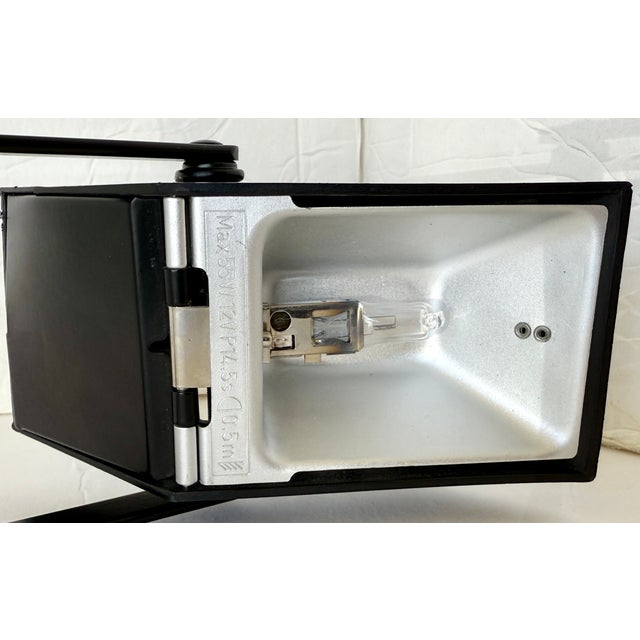 Metal Tizio Table Lamp by Richard Sapper for Artemide For Sale - Image 7 of 7